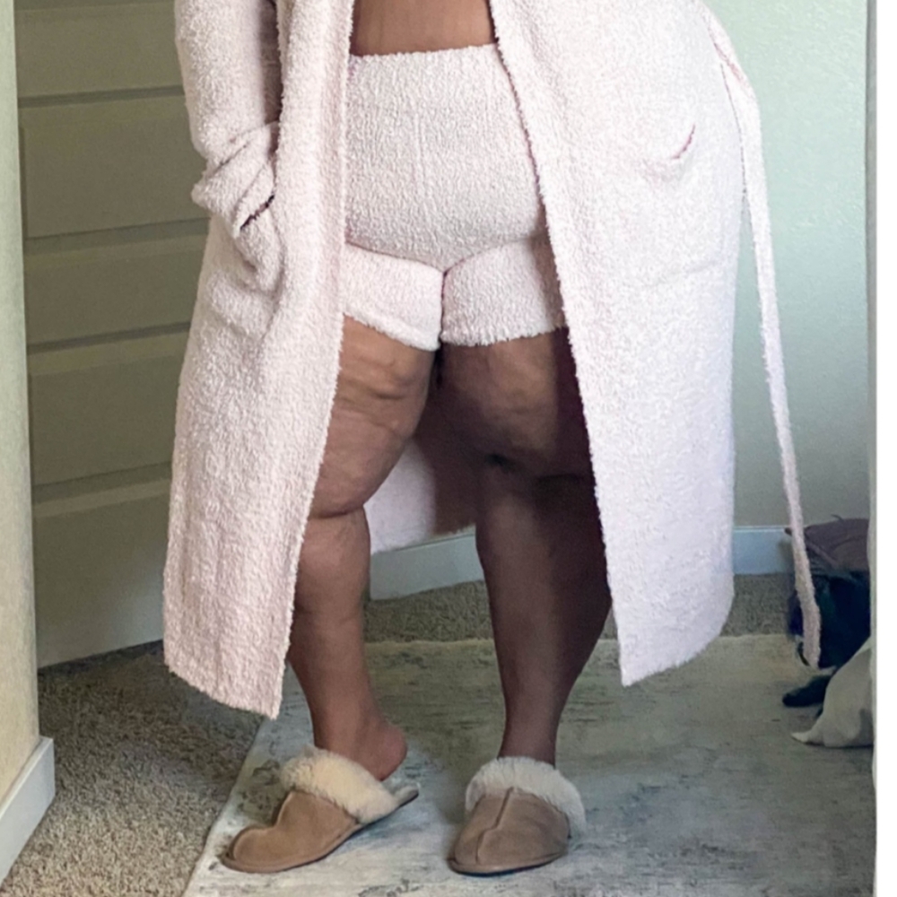NWT SKIMS Bone White Cozy Knit Bouclé Teddy Shorts Size 4X/5X - Picture 8 of 8